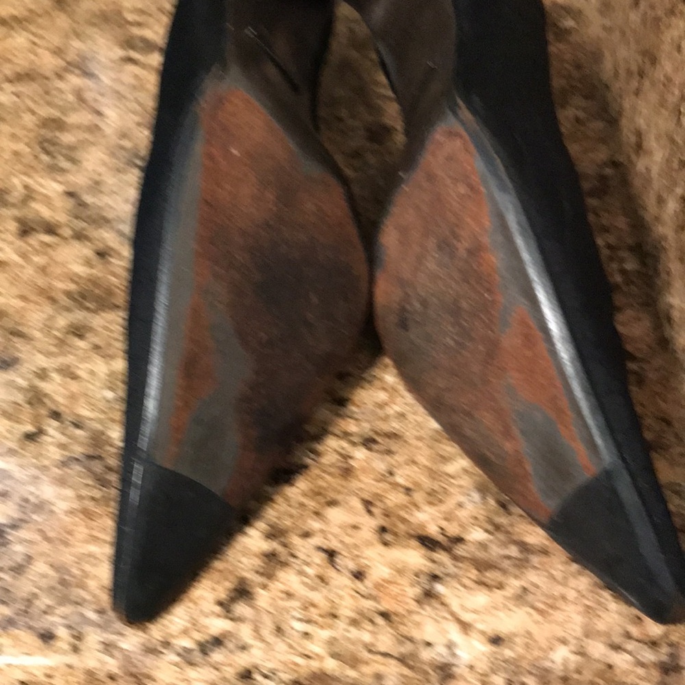 Gucci Classic Pointed Toe Black Women's Pumps - Picture 8 of 8